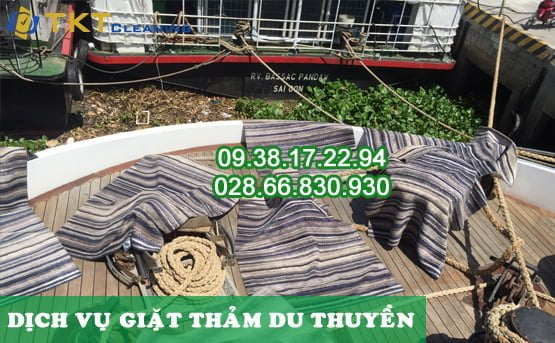 không gian giặt thảm chật chội khi giặt thảm du thuyền