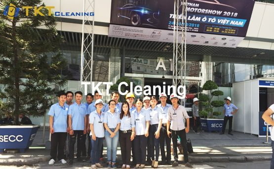 nhân viên dịch vụ vệ sinh sự kiện triển lãm Motorshow 2018 TKT Cleaning