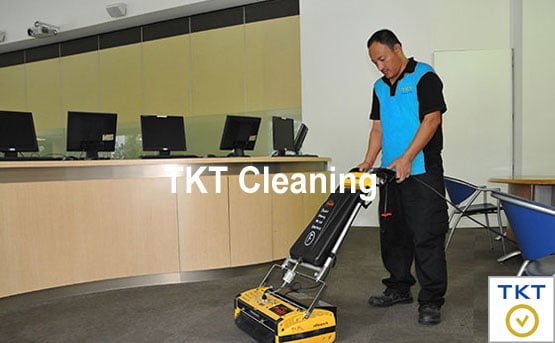 nhân viên vệ sinh văn phòng theo giờ TKT Cleaning giặt thảm định kỳ