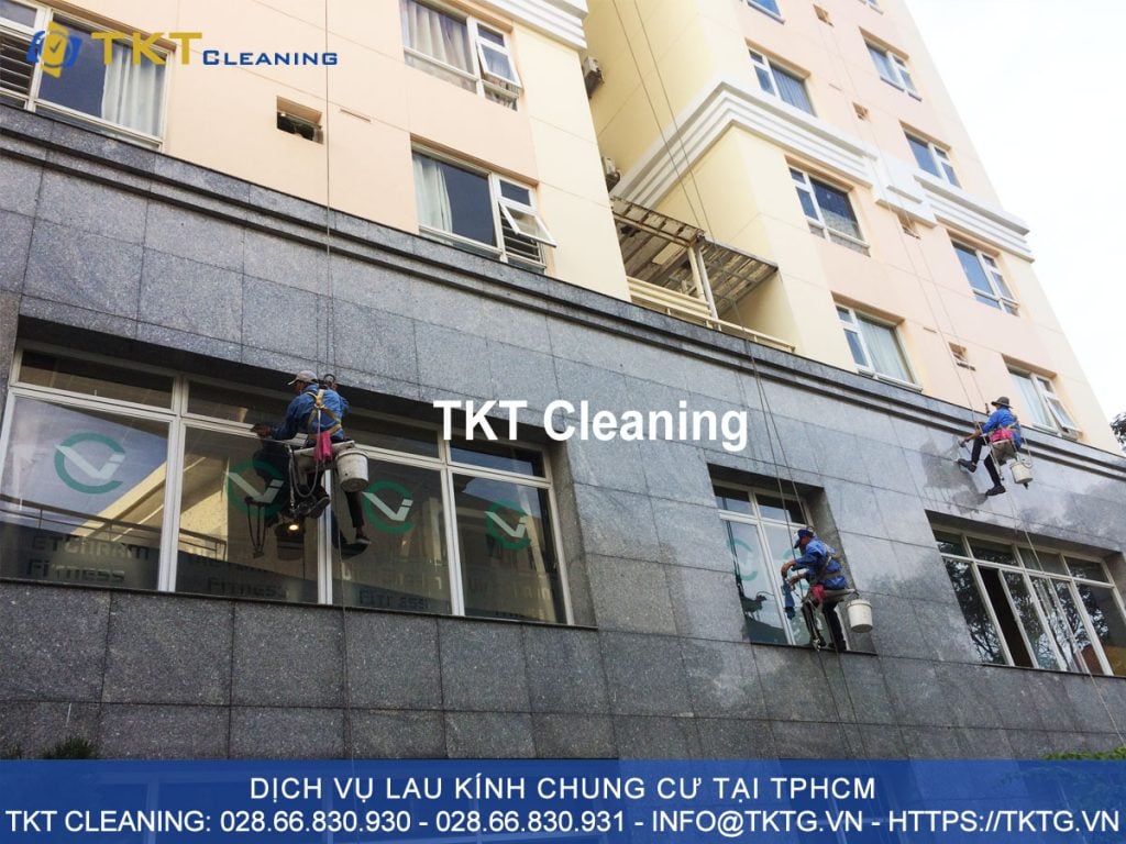 dịch vụ lau kính chung cư HCM - TKT Cleaning