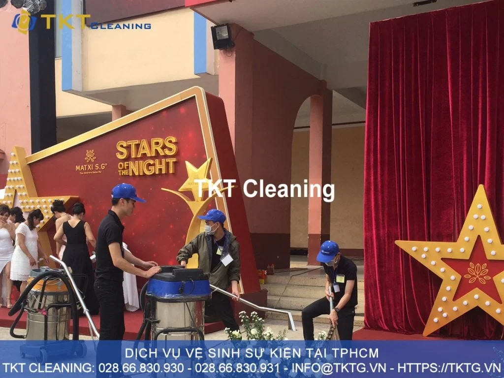 Vệ sinh sự kiện khu vực sân khấu StarNight SVD DQ7 - TKT CLeaning