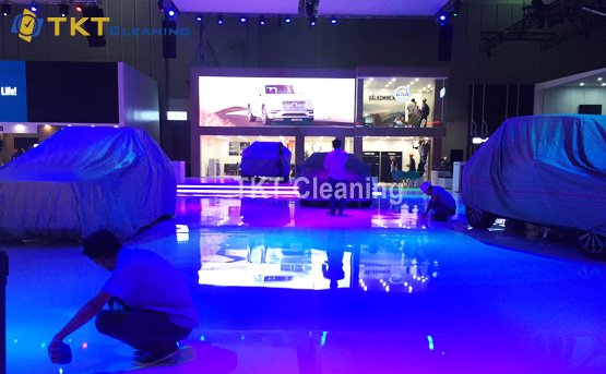 vệ sinh sàn triển lãm xe hơi tại TPHCM 2019