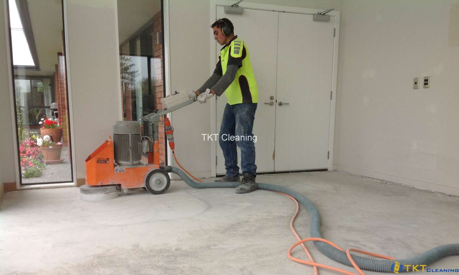 Grinding service for concrete floor, cement floor of TKT