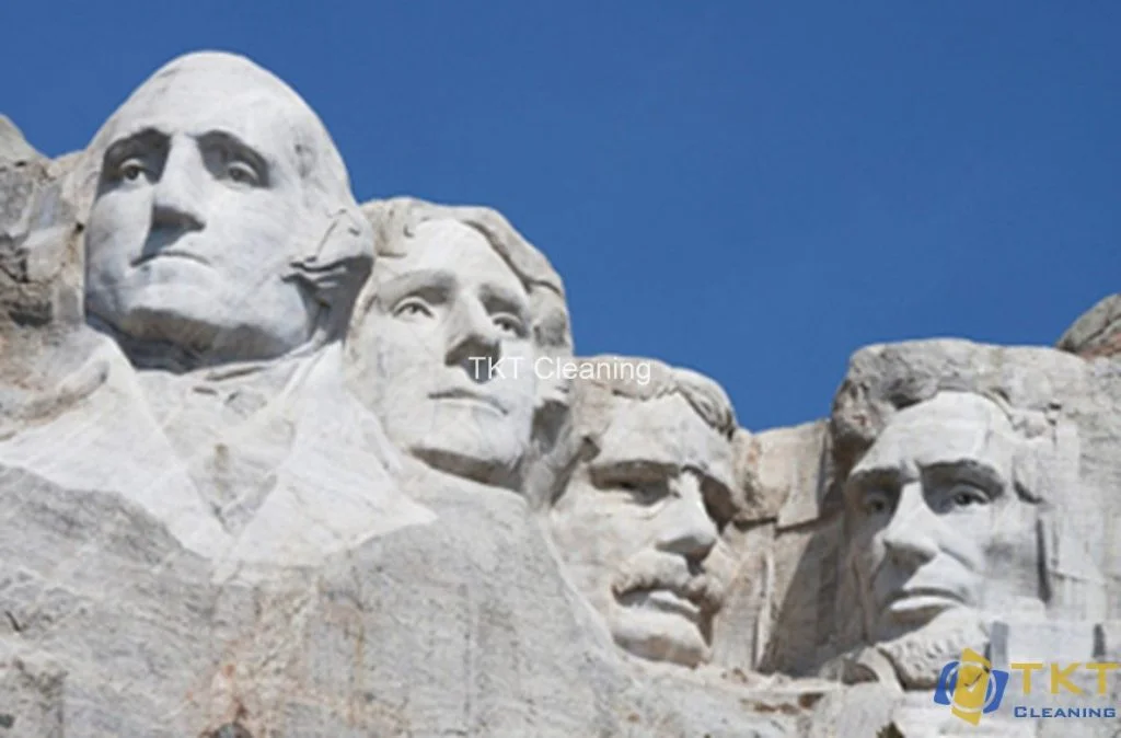 Núi tổng thống khắc đi đá hoa cương tại Mỹ