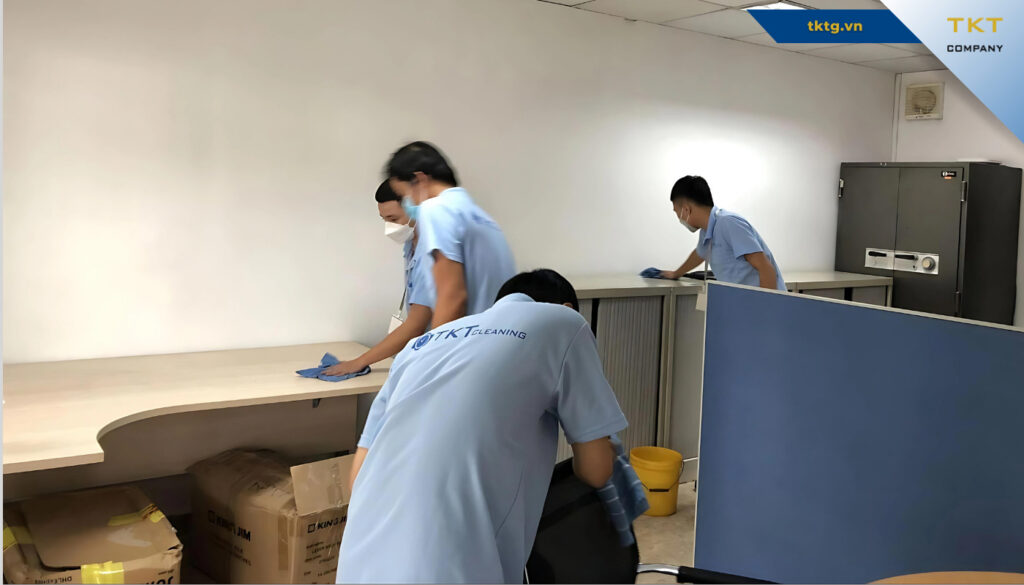 Quy trình vệ sinh công nghiệp quận 10 tại TKT Company