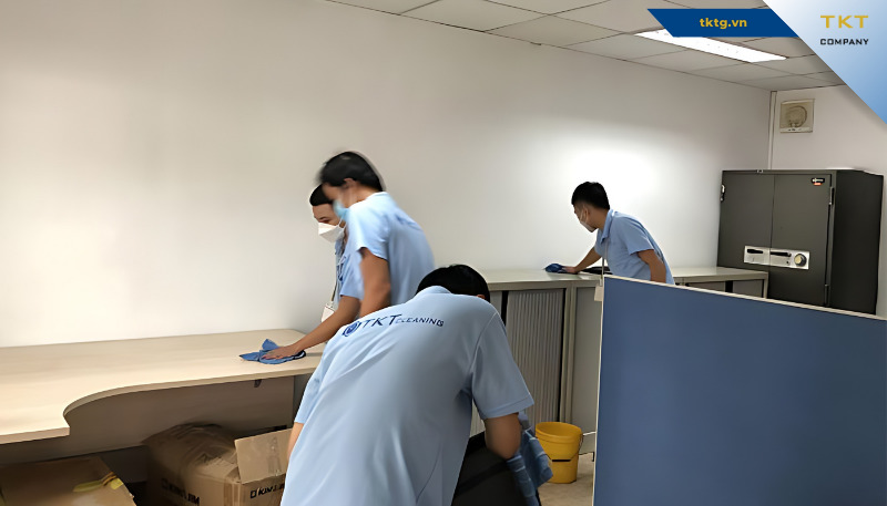 Dịch vụ vệ sinh văn phòng quận 8