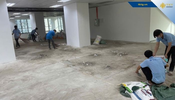 Tiến hành tổng vệ sinh công trình
