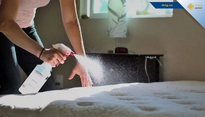 Xử lý vết ố trên nệm bằng các hóa chất chuyên dùng