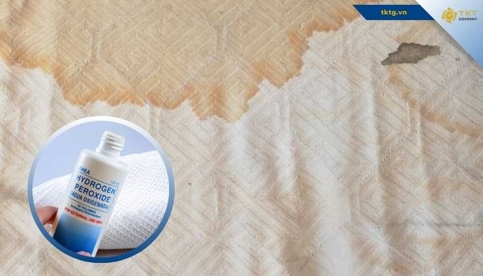Cách tẩy vết ố vàng trên nệm bằng oxy già