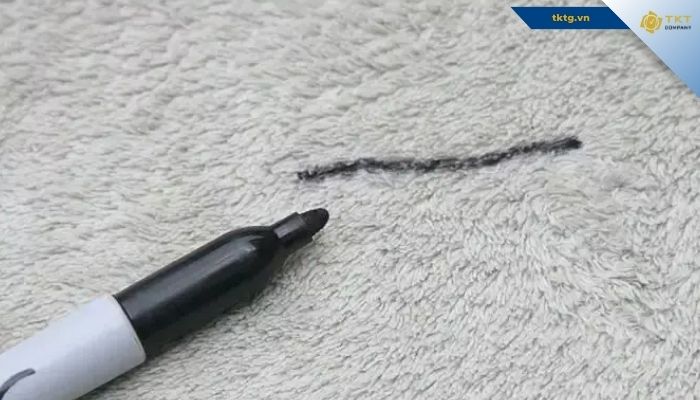 Cách vệ sinh thảm khi dính vết mực hay vết bút bi