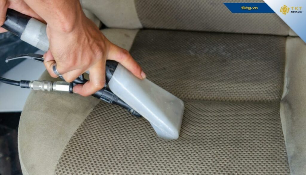 Cách giặt ghế da lộn ô tô tại nhà hiệu quả