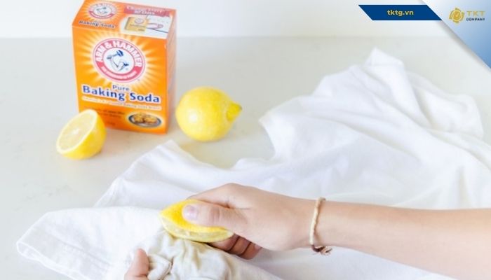 Cách xử lý mùi hôi nước tiểu mèo trên quần áo