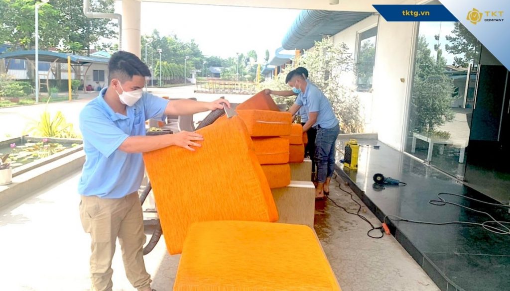 Dịch vụ vệ sinh nệm, ghế sofa, rèm cửa