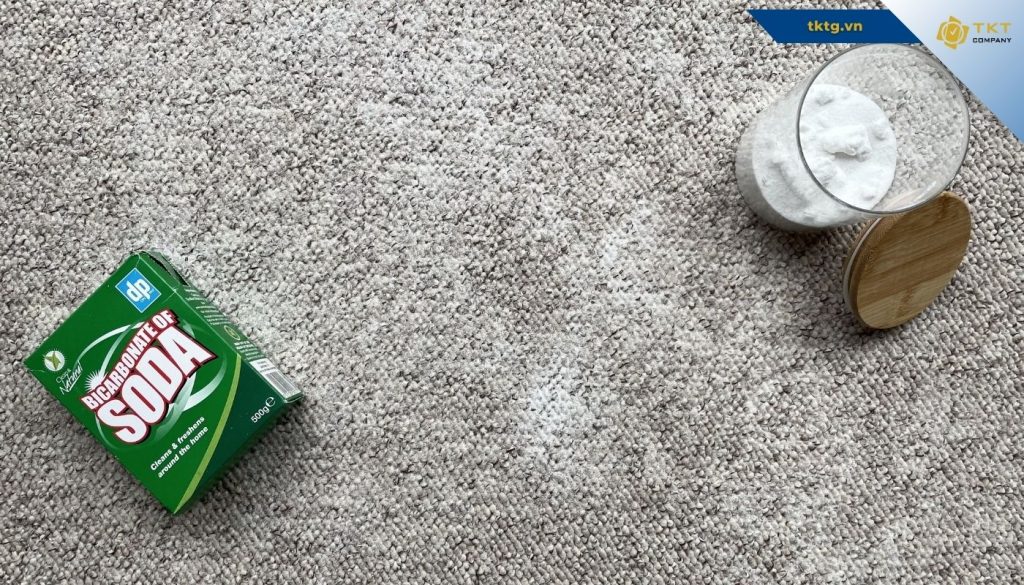 Dùng Baking soda để vệ sinh lông thú cưng trên thảm