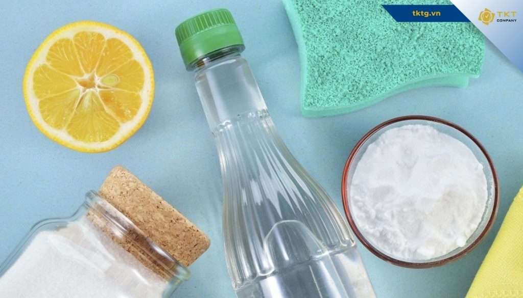 cách khử mùi ghế sofa bằng Giấm trắng pha loãng