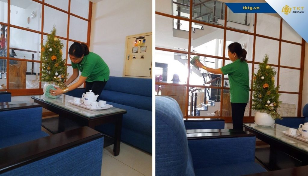 Nhân viên TKT Company đang tiến hành vệ sinh nhà cửa Phường Bến Thành