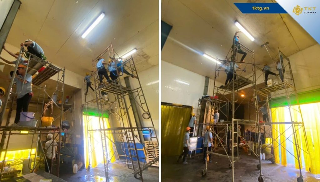 Nhân viên TKT Company xử lý chống thấm nhà