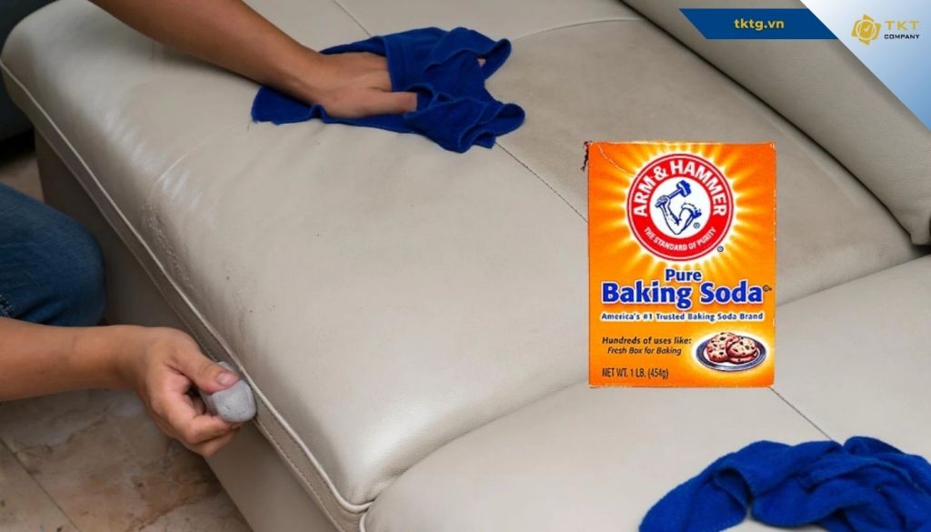 Làm sạch sofa da bị mốc bằng baking soda