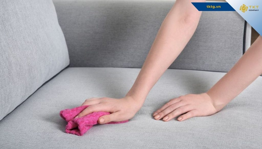 Đối với sofa nỉ bị ướt