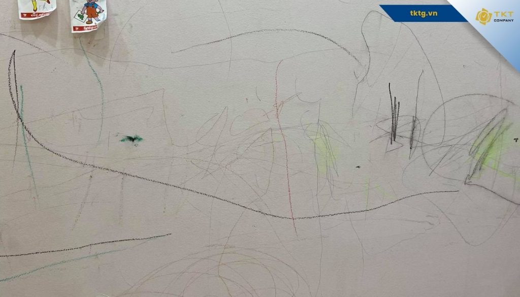 Cách xóa vết bẩn trên tường với vết bút bi, bút lông