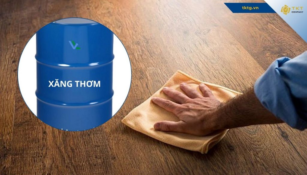 Dùng xăng thơm để loại bỏ vết sơn trên sàn gạch hoặc nhựa, hạn chế dùng trên sàn gỗ
