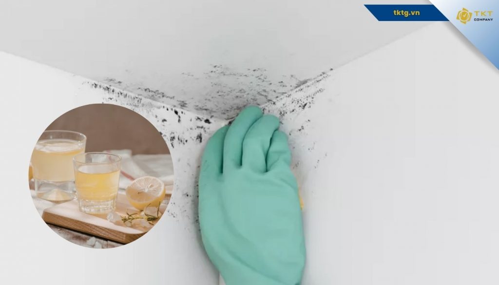 Đối với vết ẩm mốc nhỏ, có thể tẩy mốc trần nhà bằng cách chà chanh tươi